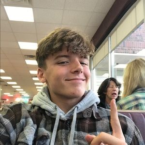 Meet your Posher, Zachary