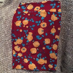 Brand new never worn lularoe Cassie. Size Large.