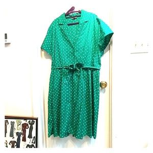 👗💚💙Green dress with blue polka dots💙💚👗