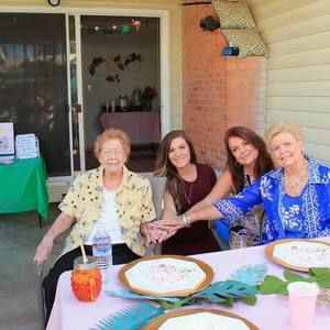 Meet your Posher, Stacy