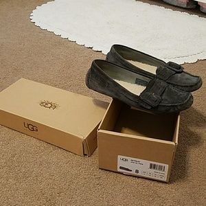 UGG suede loafer/mocasin