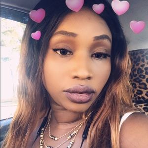 Meet your Posher, Francisca