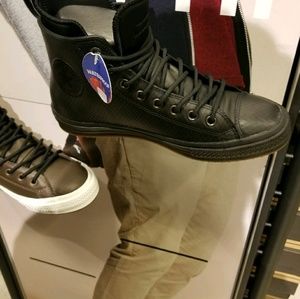 Meet your Posher, Santaya