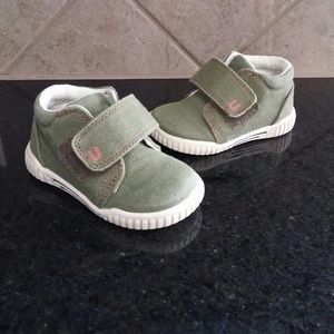 Umi Bodi D Toddler shoe Size 20 - Like new!