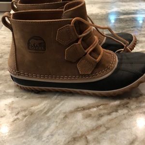 Sorel rain boots