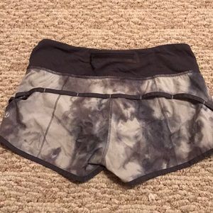 Lulu lemon running shorts
