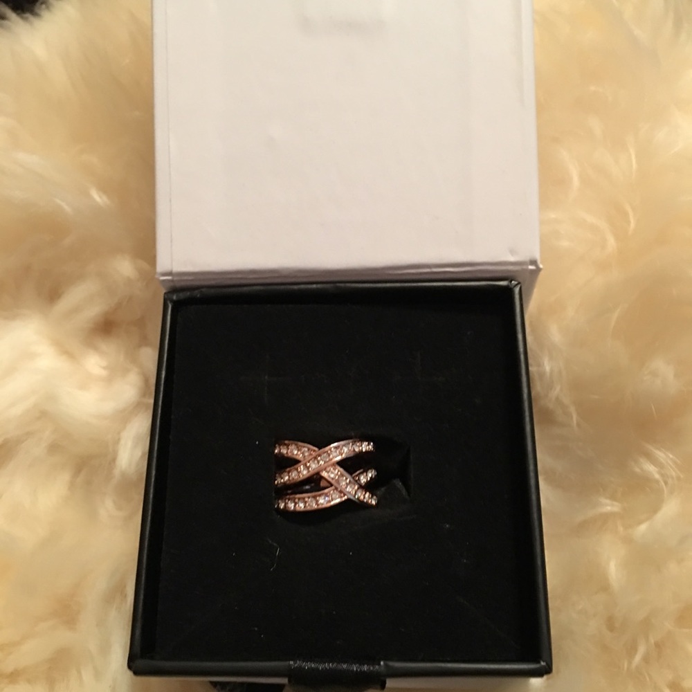 Ring - Picture 2 of 4