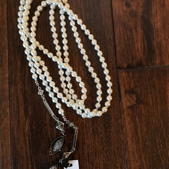 NWT WHBM PEARL CRYSTAL NET DROP LARIAT NECKLACE - Picture 3 of 7