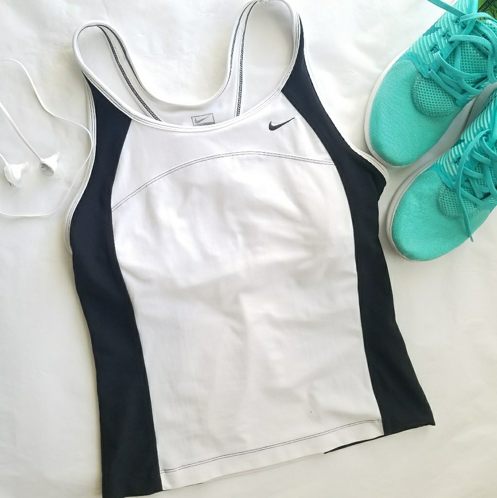 ON SALE💙 Must have Nike racerback