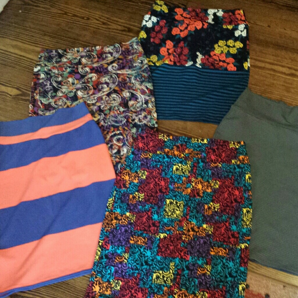 Bundle of 5 Cassie skirts size medium Lularoe