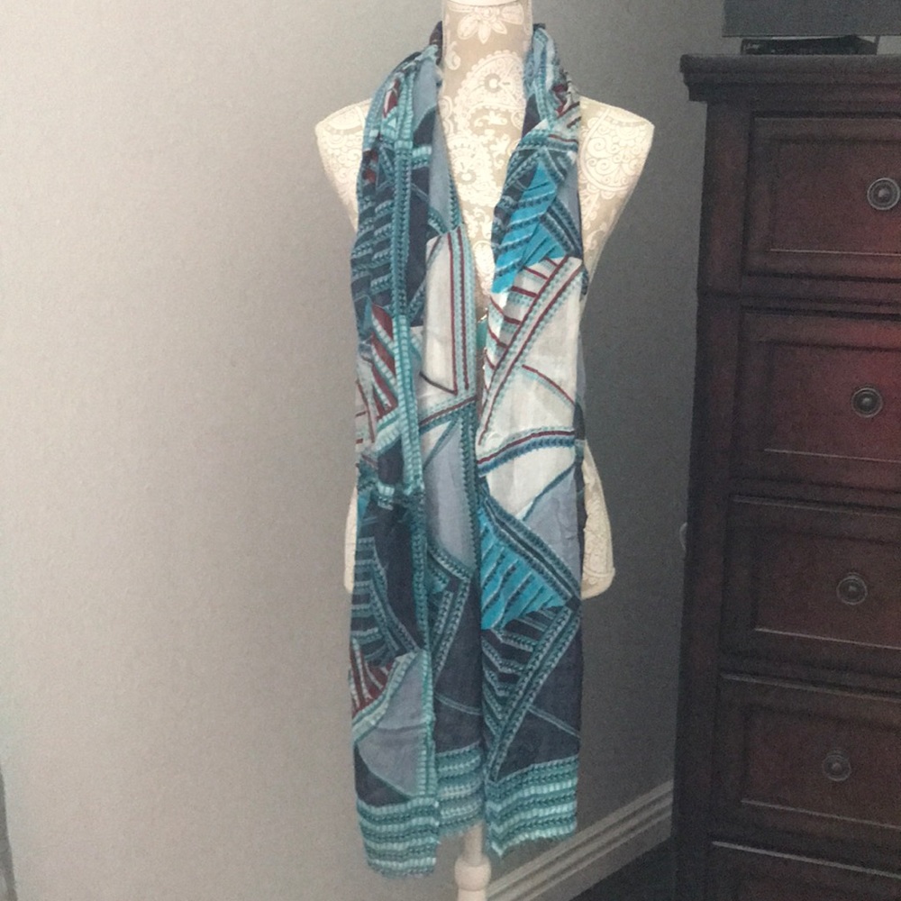 Large blue multi scarf 🧣