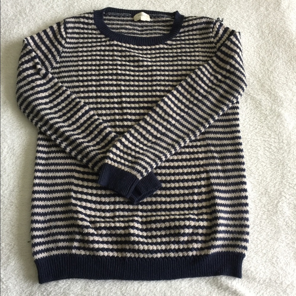 ‼️3/$20‼️Everly Navy and Tan Stripe Knit Sweater