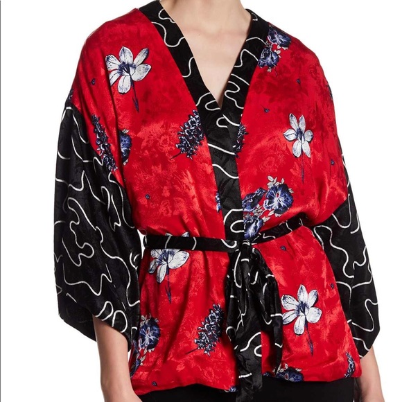 Topshop Floral kimono jacket. - Picture 1 of 1
