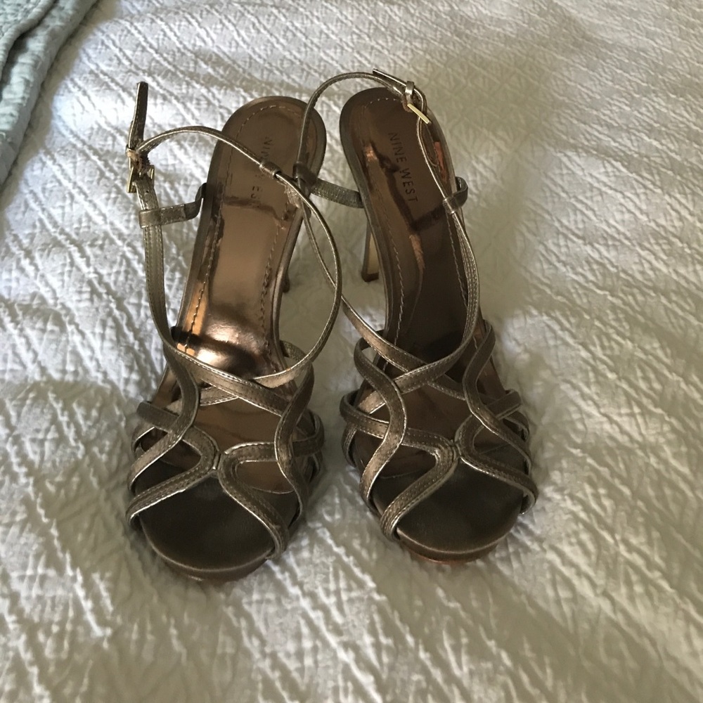 Strappy gold/bronze Nine West heels 7 1/2