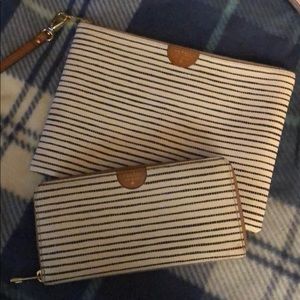 Fossil wallet ONLY. Wristlet sold already!