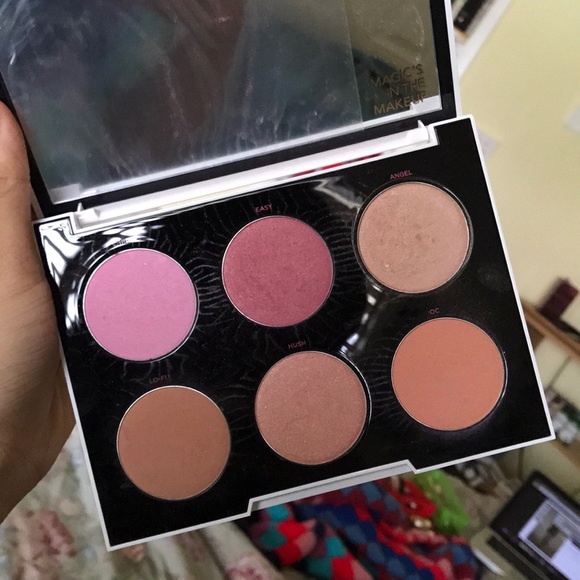 Urban Decay Gwen Stefani Blush Palette - Picture 2 of 2