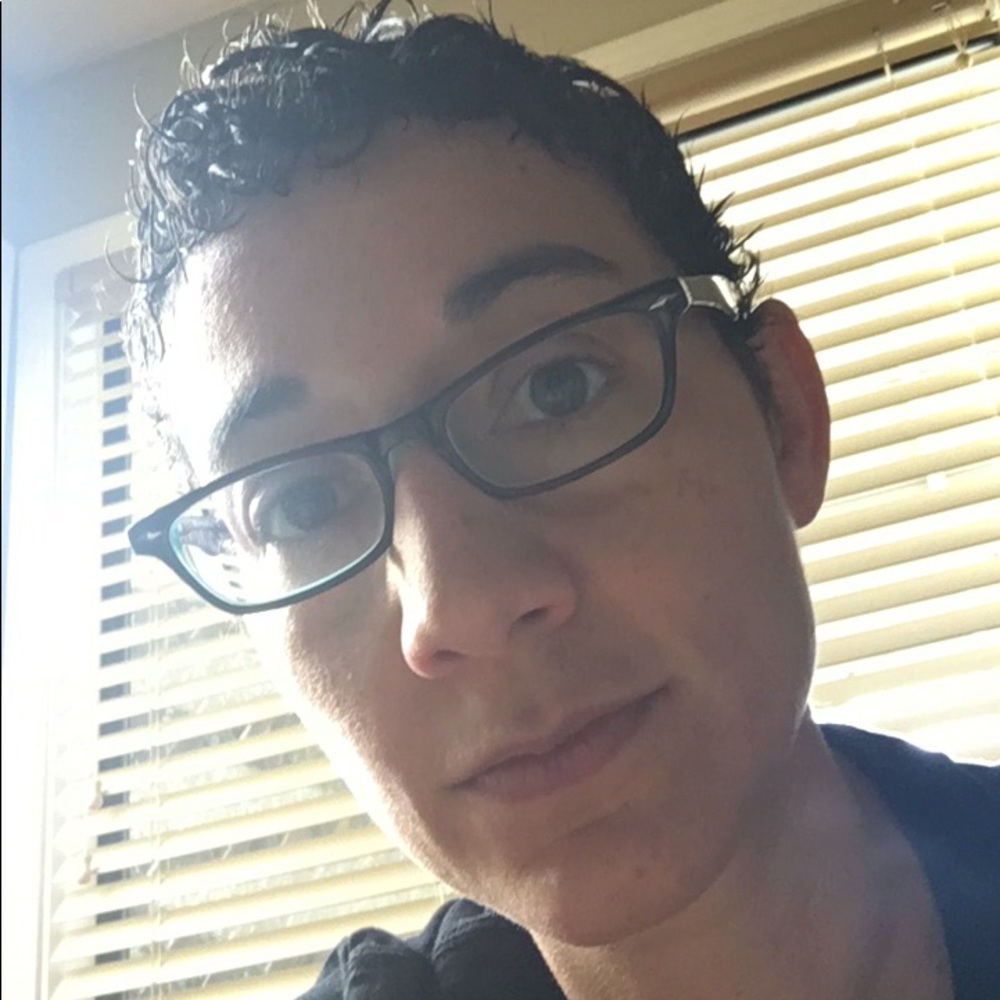 Meet your Posher, Monica