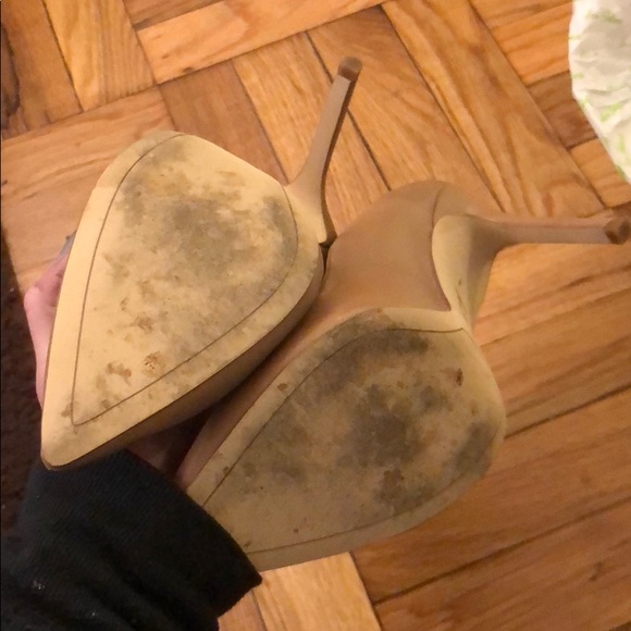 Beautiful nude to Sam Edelman pumps - Picture 4 of 4