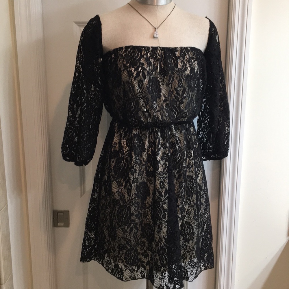 Klutch Lace dress Size L