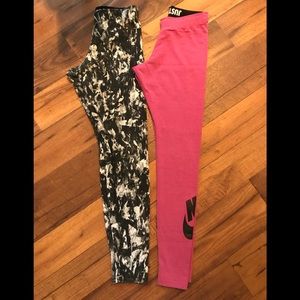 Set of 2 Nike leggings