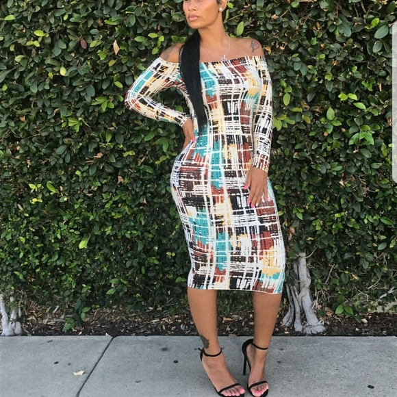 NWOT Off The Shoulder Bodycon Midi Dress - Picture 1 of 1