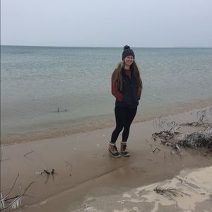 Meet your Posher, Madison