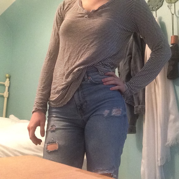 Forever 21 long sleeve t-shirt - Picture 1 of 3