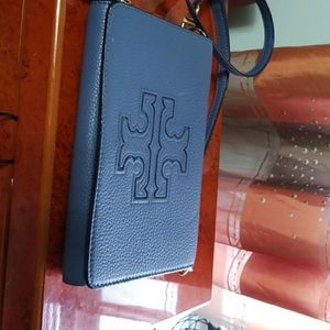 Tory Burch McGraw flat leather crossbody wallet