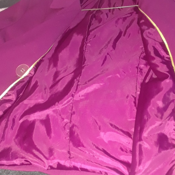 Blazer - Picture 4 of 4