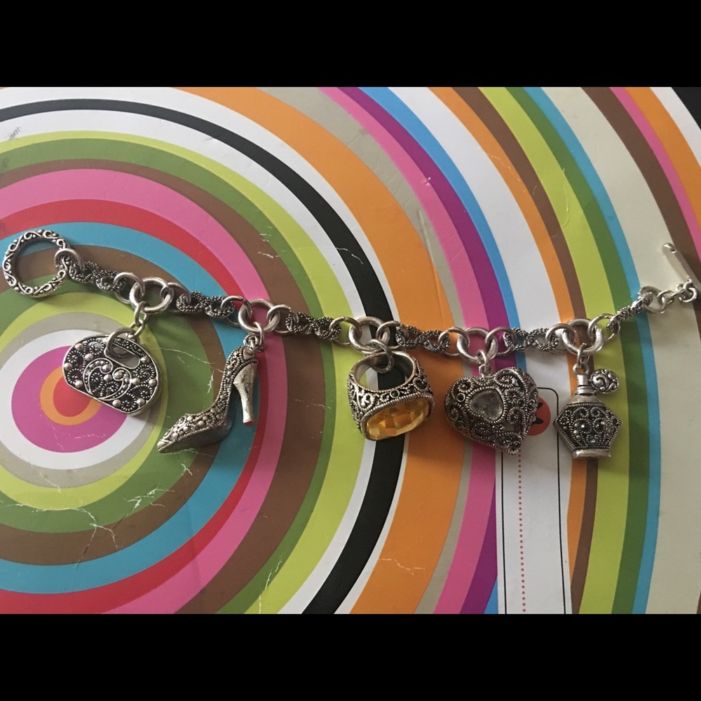 PREOWNED CHARM GIRLY BRACELET