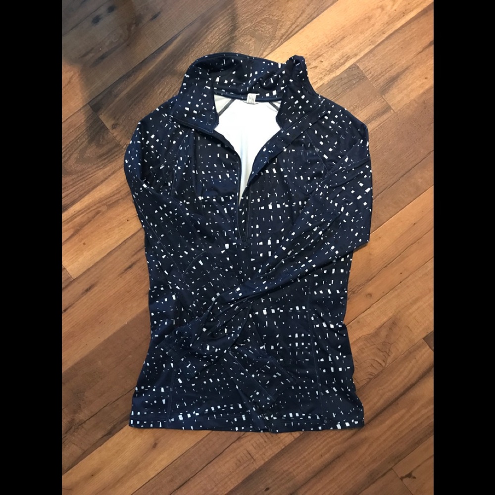 UA dark blue and white sweater