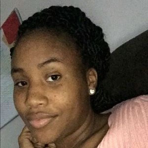 Meet your Posher, Jamila