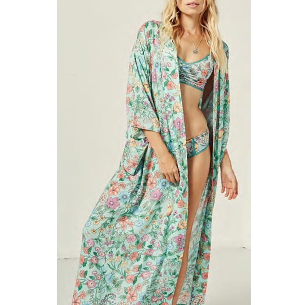Sayulita kimono spell and the gypsy