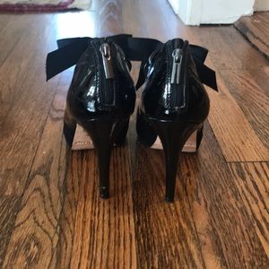 WHBM black patent bow heels, EUC