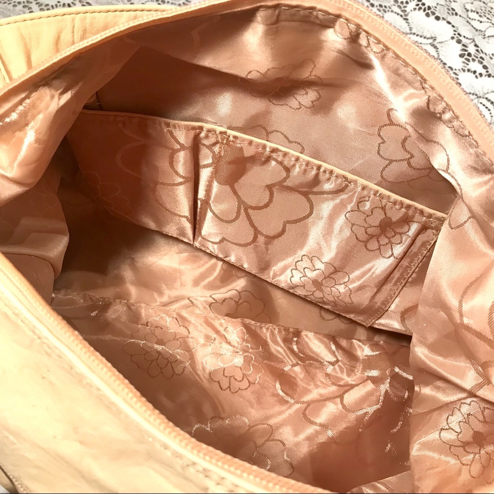 Cream Purse - Picture 3 of 6