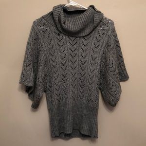 Grey short sleeve sweater