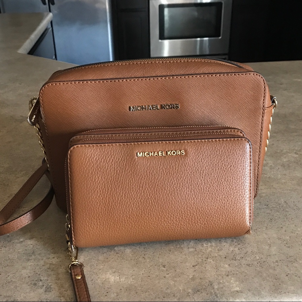 MK PURES & WALLET