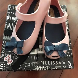 Mini Melissa size 8