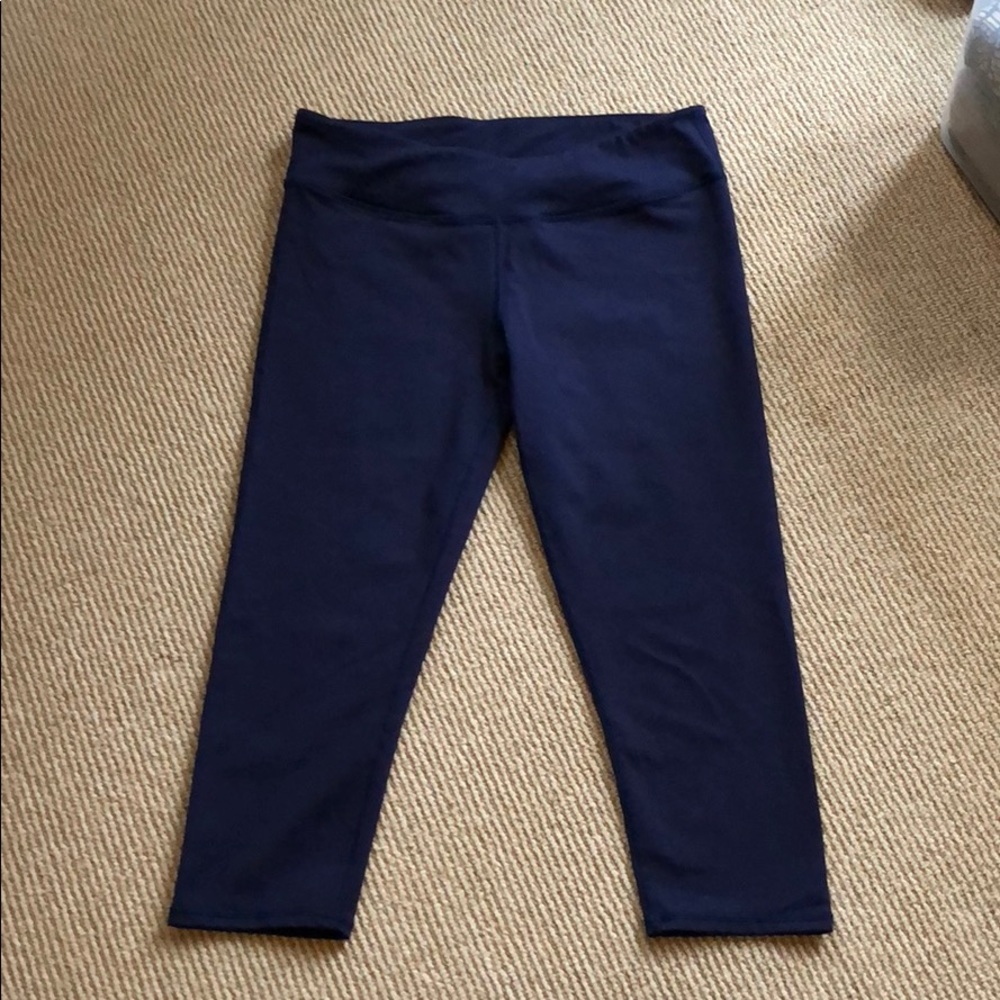 Fabletics salar Capri leggings