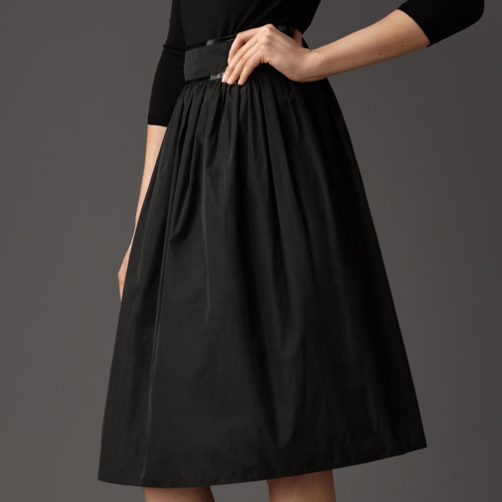 Burberry patent trim Taffeta full skirt size 6