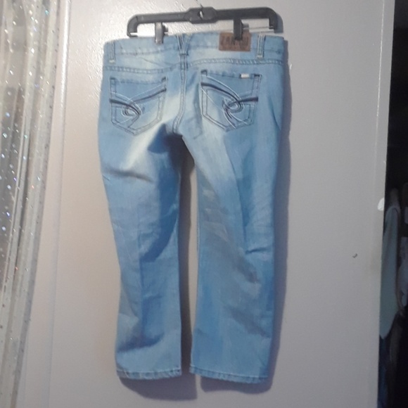 Jeans - Picture 2 of 3