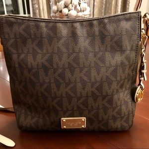 MICHAEL by Michael Kors Jet Set Travel Messenger