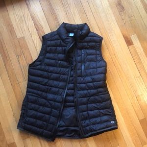 GAP fit primal down vest