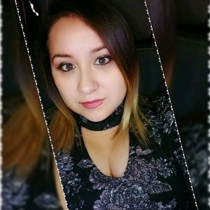 Meet your Posher, Alejandra