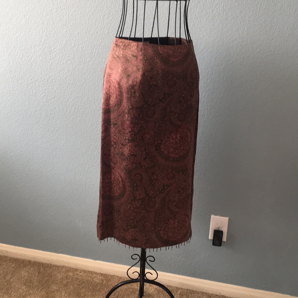 🌹🌹Simply Stunning LOFT Silk Beaded Skirt🌹🌹