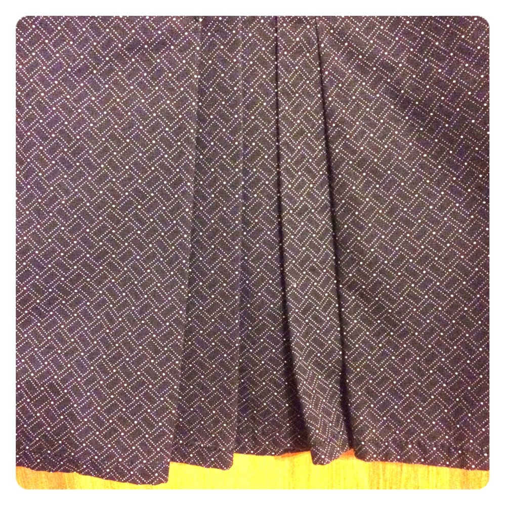 Pleated navy ANN TAYLOR skirt
