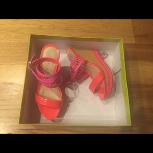 Gianni Bini Coral and Pink Wedges