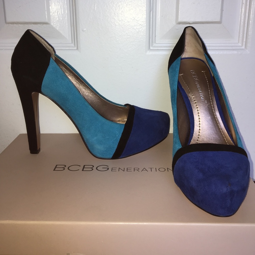 BNIB, BCBG cool color block heels, size 6