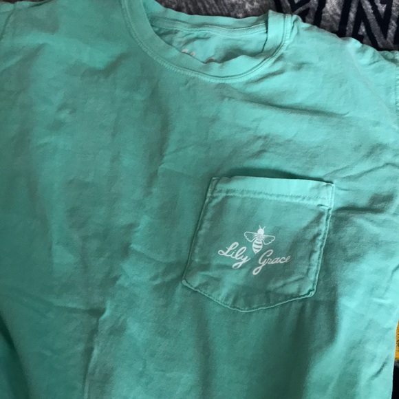 NWOT Lily Grace Tee - Picture 5 of 5