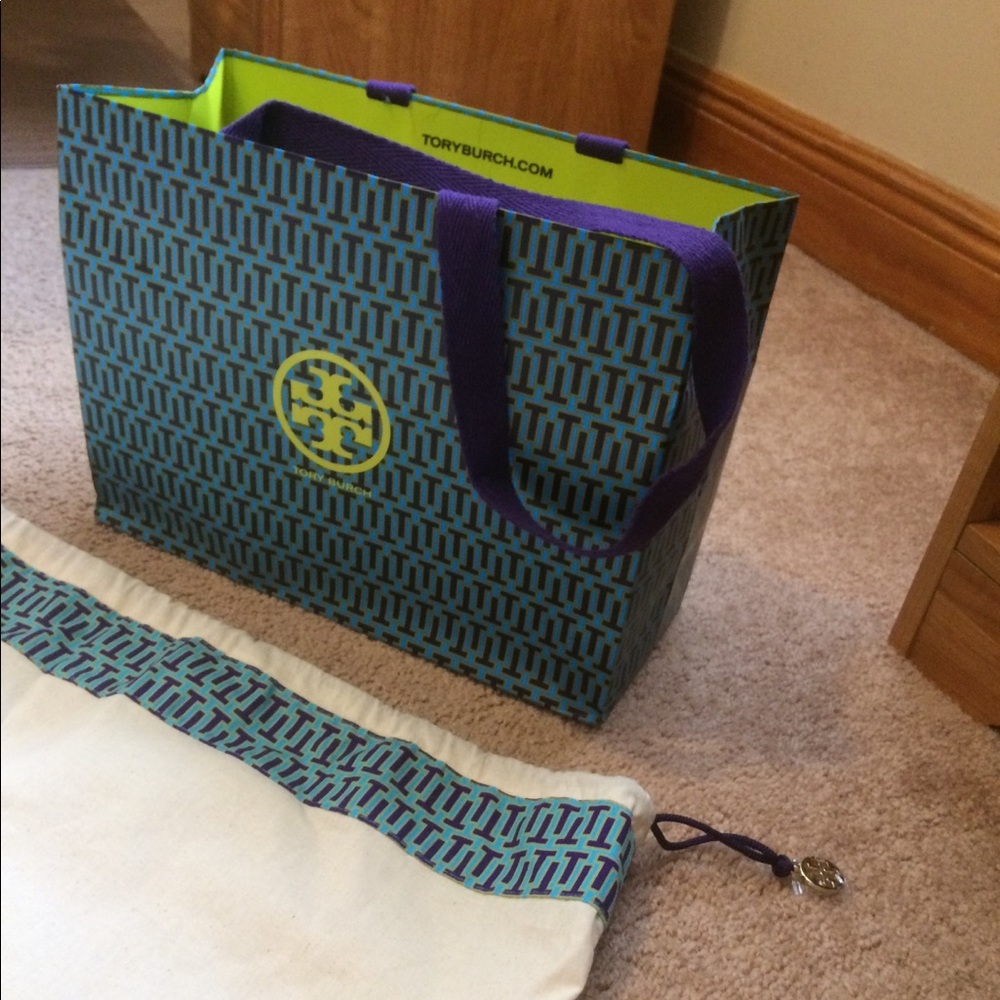 Tory Burch shopping bag and cloth bag